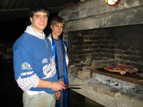 asado.jpg (78189 bytes)